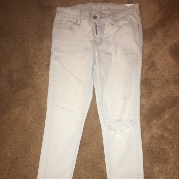 Levi’s Straight Fit Supper Skinny Light Wash Jeans - Picture 2 of 5